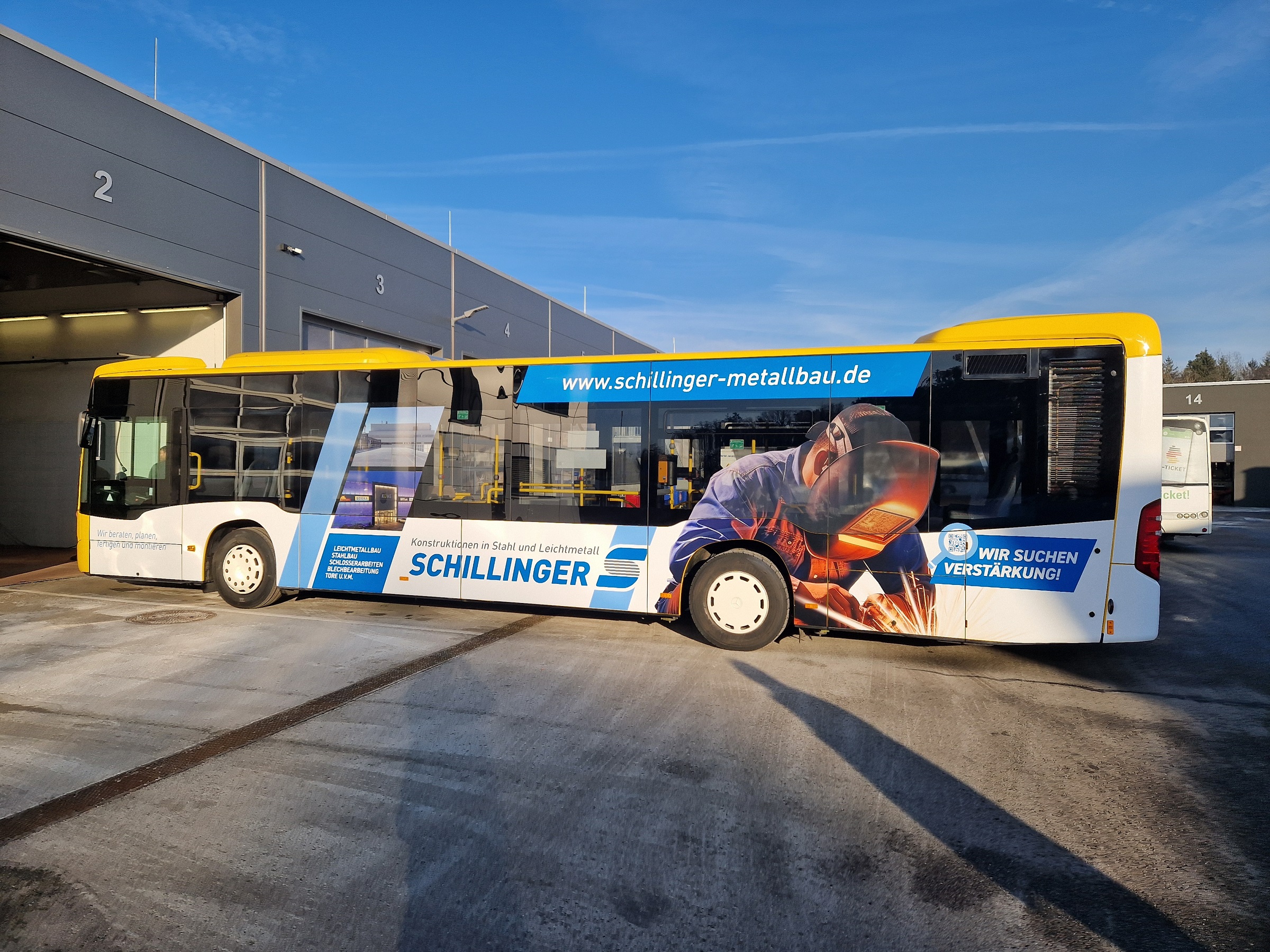 Mit Werbung fährt man immer gut – Schillinger fährt RVV-Bus